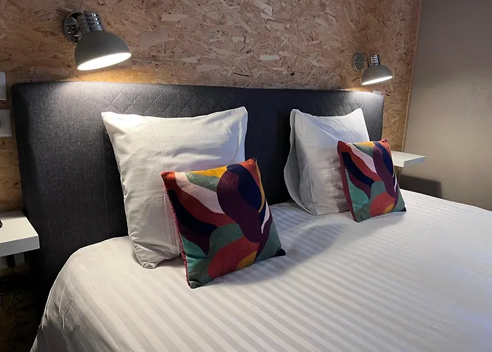 Hotel Spa Au Cheval Blanc - Chambres Climatisees